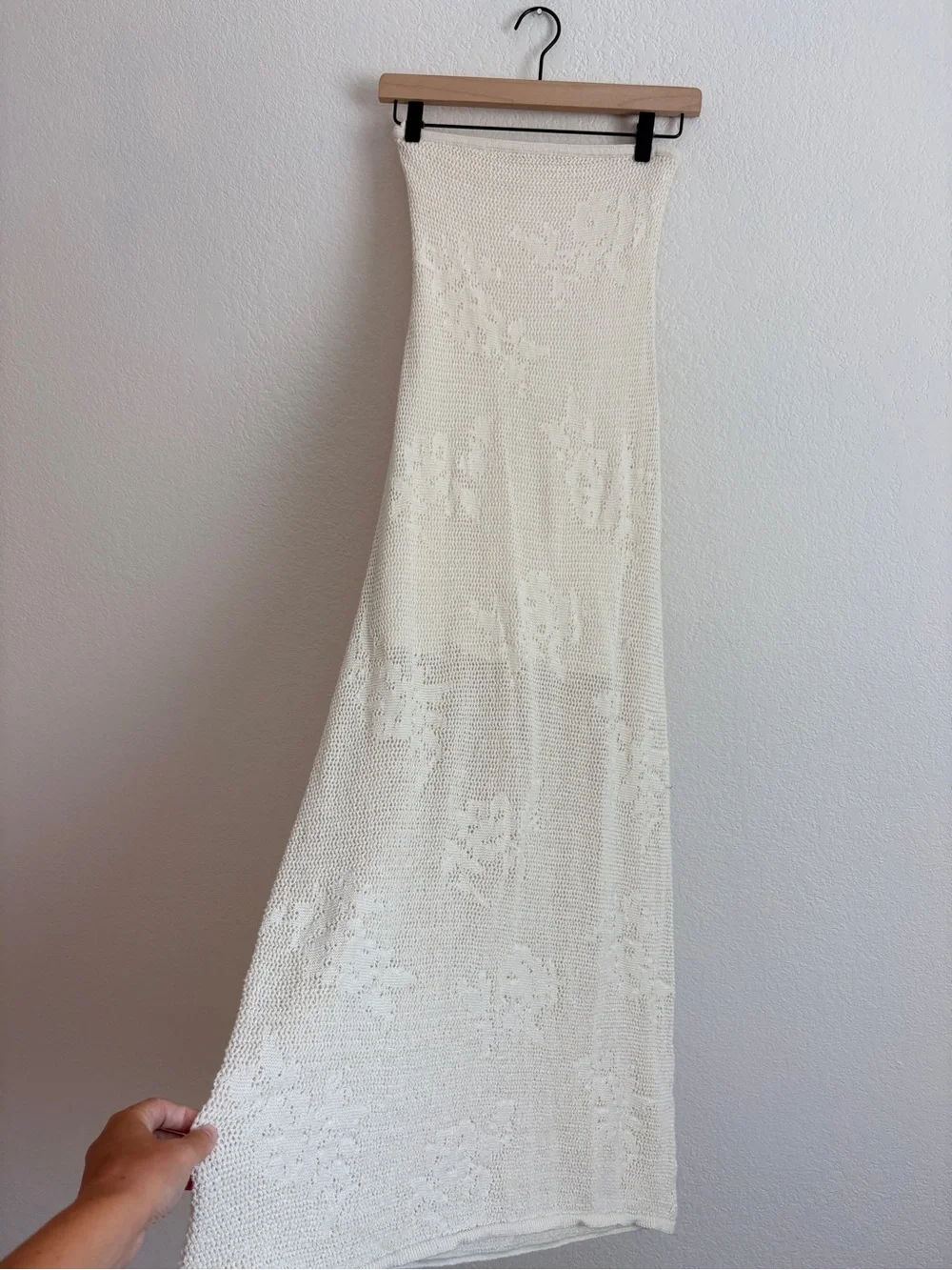 Abercrombie + Fitch Crochet Strapless Cream Lace Midi Dress - Picture 4 of 11